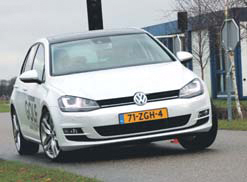 Volkswagen Golf VII test slalom