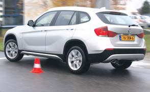 BMW X1 test slalom