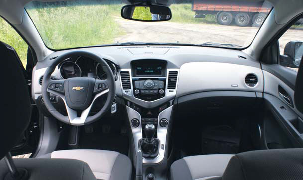 Chevrolet Cruze 1.8 Sedan interieur