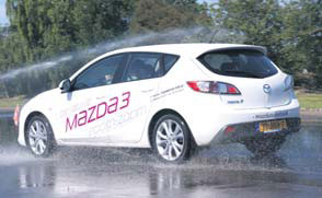 Mazda3 1.6 TS test slipvlak