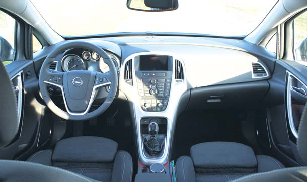 Opel Astra 1.6 Turbo test interieur