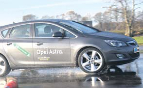 Opel Astra 1.6 Turbo test slip