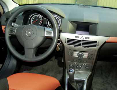 Opel Astra GTC test interieur