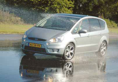 Ford S-MAX 2.5t test action