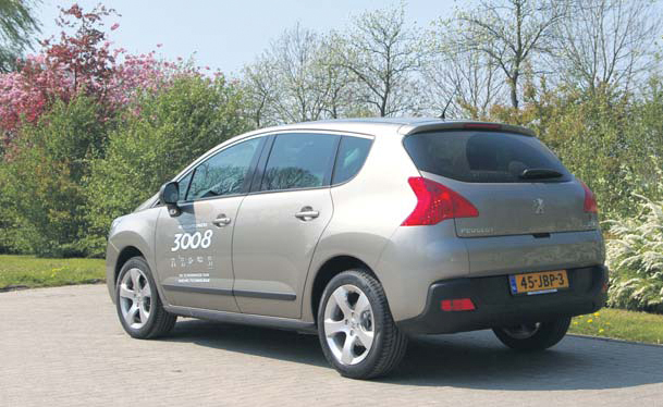 Peugeot 3008 test back