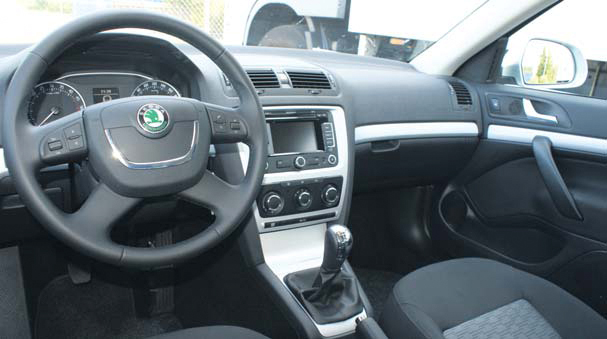 Skoda Octavia Combi test dash