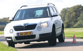 Skoda Yeti test slalom