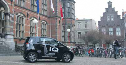 Toyota iQ test side