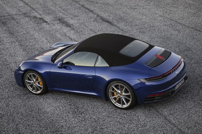 Porsche onthult nieuwe 911 Cabriolet, 718 T en Macan S in Gen&egrave;ve