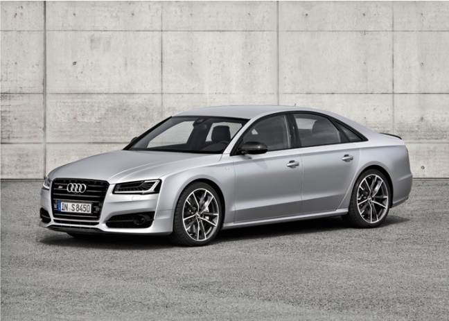 Hoogtepunt van sportiviteit - de nieuwe Audi S8 plus