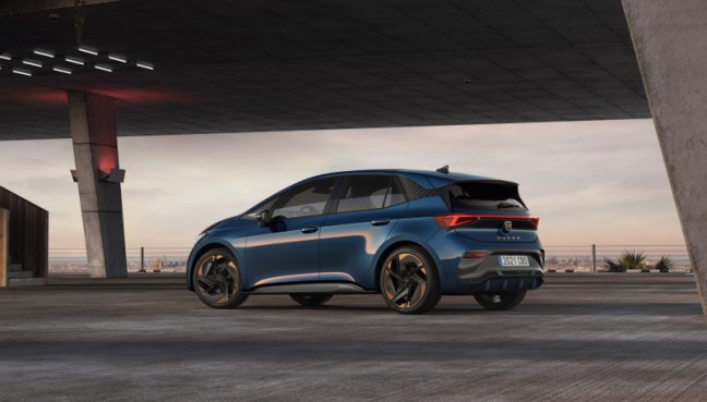 Born: de eerste elektrische CUPRA voor car lovers