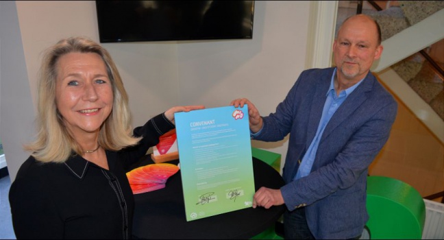 Univ&eacute; rijdt MONO