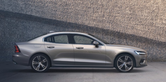 Volvo S60 en XC60 bouwen succes verder uit met geëlektrificeerde motoren, nieuwe uitvoeringen en extra uitrusting