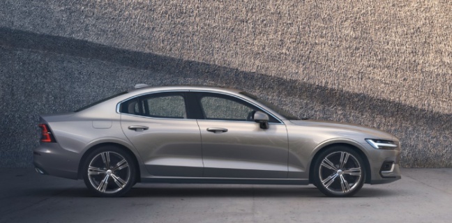 Volvo S60 en XC60 bouwen succes verder uit met ge&euml;lektrificeerde motoren, nieuwe uitvoeringen en extra uitrusting