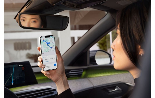 Peugeot maakt elektrisch rijden nog makkelijker met slimmere Connected Services