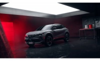 Alfa Romeo introduceert exclusieve Edizione Luna Rossa als nieuwe topuitvoering voor Junior en Tonale