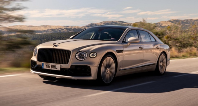 BENTLEY start met afleveringen nieuwe FLYING SPUR