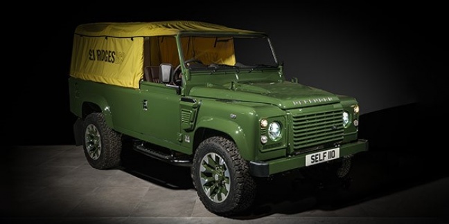 One off land rover defender middelpunt in Selfridges Londen