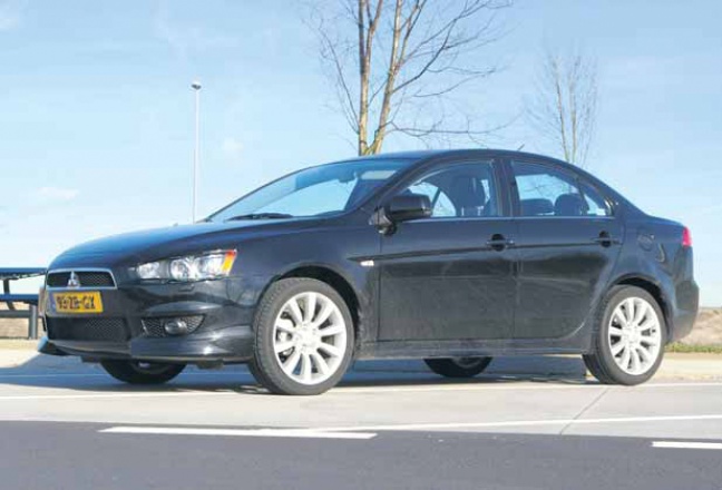 Mitsubishi Lancer Sports Sedan 140 DI-D Instyle