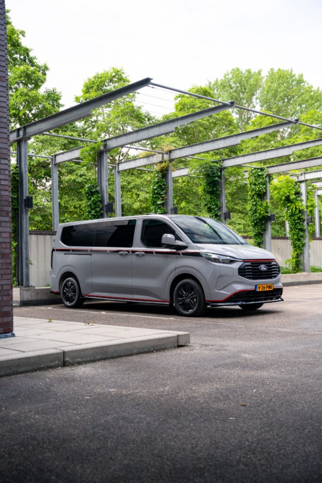 Ford Transit Custom uitgeroepen tot Bestelauto van het Jaar 2027