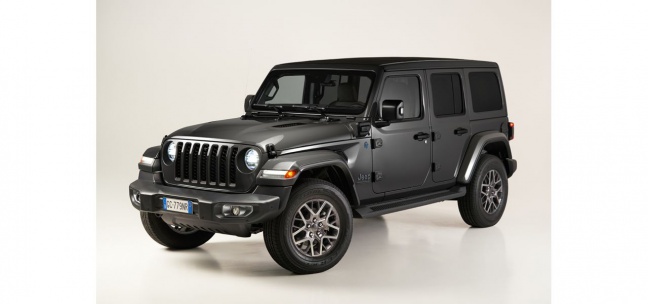 Jeep® Wrangler 4xe Plug-in Hybride nu al te bestellen als exclusieve “First Edition”