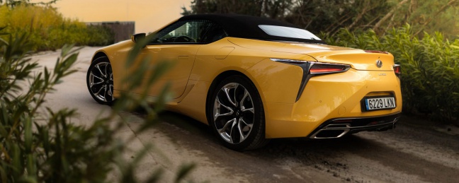 LEXUS LC 500 CONVERTIBLE: BEST LUXURY CAR BIJ WOMEN&rsquo;S WORLD CAR OF THE YEAR-VERKIEZING