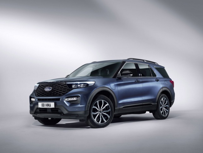 Ge&euml;lektrificeerde Fords halen in 2022 conventionele diesel- en benzineversies in