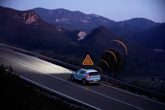 Volvo's in Europa waarschuwen elkaar voor gladde wegen en gevaren