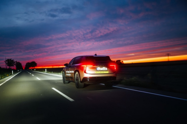 936 km van Mladá Boleslav naar Zandvoort zonder bijladen: Škoda Peaq vestigt nieuw range-record