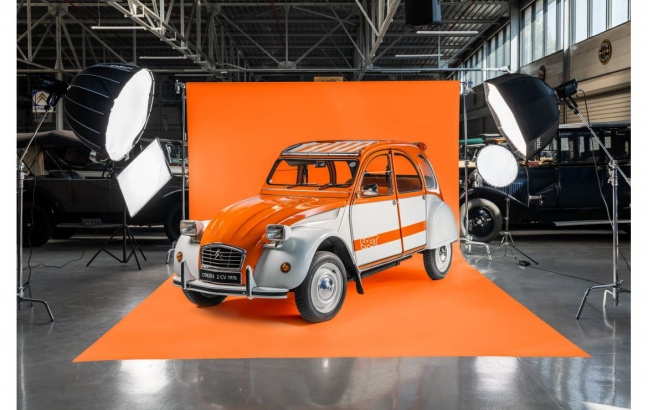 Iconische Citroën 2CV Spot, de eerste limited edition van het merk, viert 50-jarig jubileum