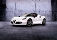 De avant-pr&eacute;miere van de Alfa Romeo 4C Spider