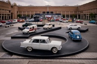 SEAT viert 75-jarig jubileum groots in hartje Barcelona