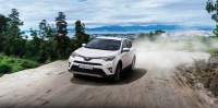 Toyota maakt RAV4 prijzen bekend, inclusief enige Full Hybrid in z&rsquo;n klasse