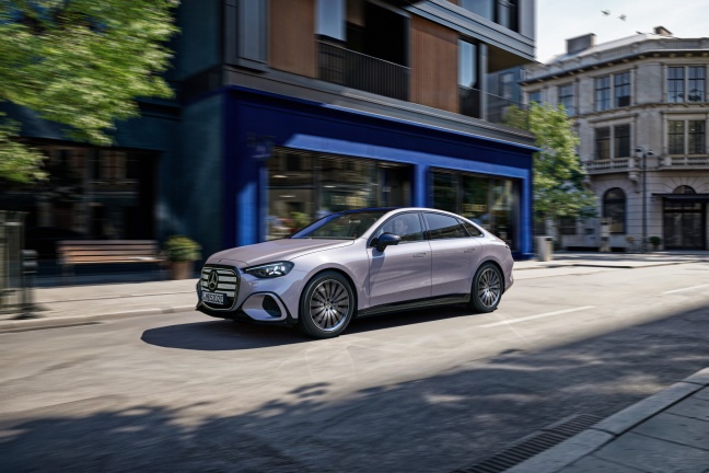 Mercedes-Benz breidt line-up van elektrische C-Klasse uit met C 300 4MATIC