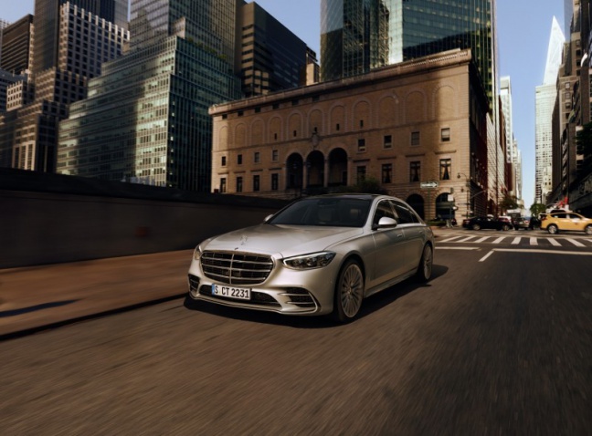 Mercedes-Benz wederom meest waardevolle luxemerk ter wereld in &#039;Best Global Brands 2020&#039;-ranglijst