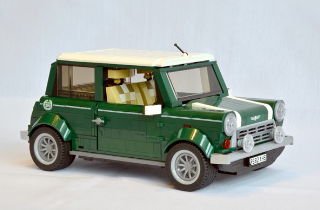 Klassieke MINI van LEGO: opgebouwd uit 1.077 onderdelen
