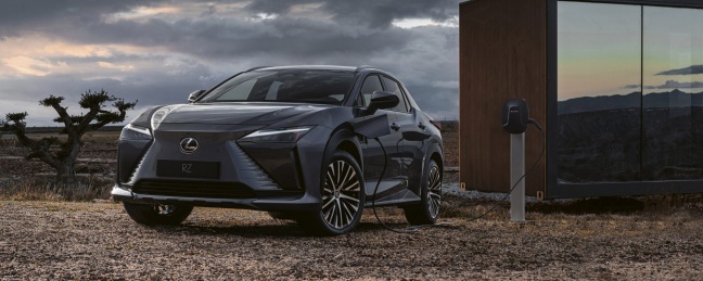 LEXUS maakt alle prijzen bekend van RZ 450e