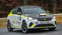 s&rsquo; Werelds eerste elektrische rallycompetitie gaat tweede fase in