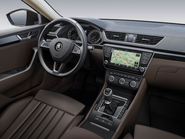 Nieuwe &Scaron;KODA Superb: ruimte uit hogere segmenten
