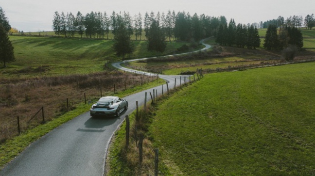 De Grootse Detour: derde jaargang Tour of Legends in het teken van jarige Porsche 911