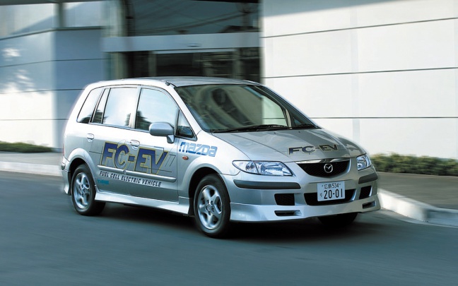 MAZDA 100 JAAR VERFRISSEND ONORTHODOX: zoektocht naar leuke duurzame voertuigen