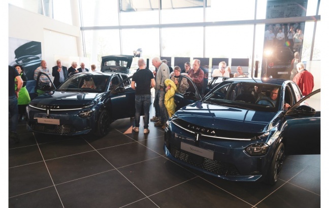 Lancia opent eerste Nederlandse showroom in Zwolle, nieuwe Ypsilon voor het eerst op eigen bodem