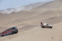 Brand wordt Bernhard en Tom bijna fataal in achtste etappe