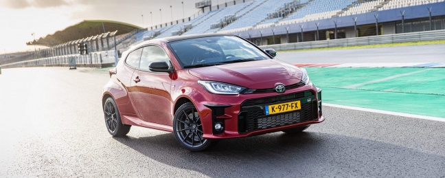 Toyota GR Yaris verslaat supersportcars en wint Autovisie Supertest