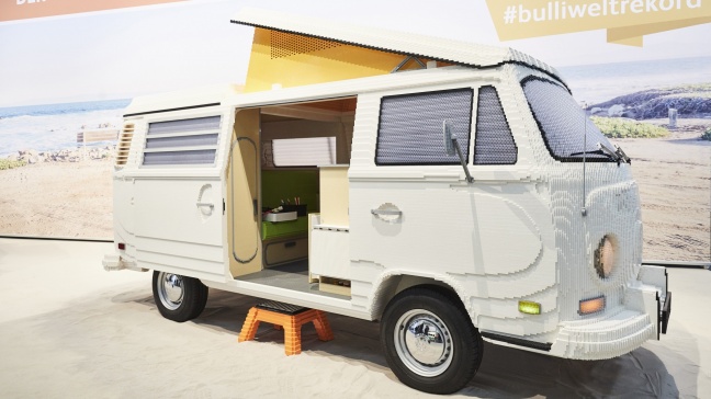 Uniek: Transporter T2 van 400.000 LEGO&reg;-stenen