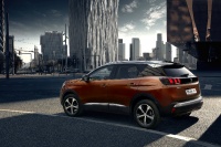 Nieuwe Peugeot 3008: 'Car of the Year 2017'