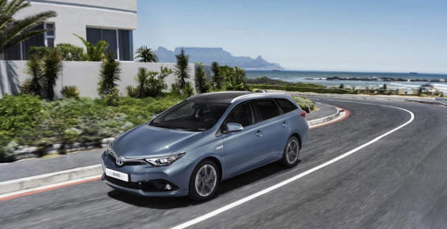 Nieuwe Toyota Auris: nieuwe motoren en veiliger