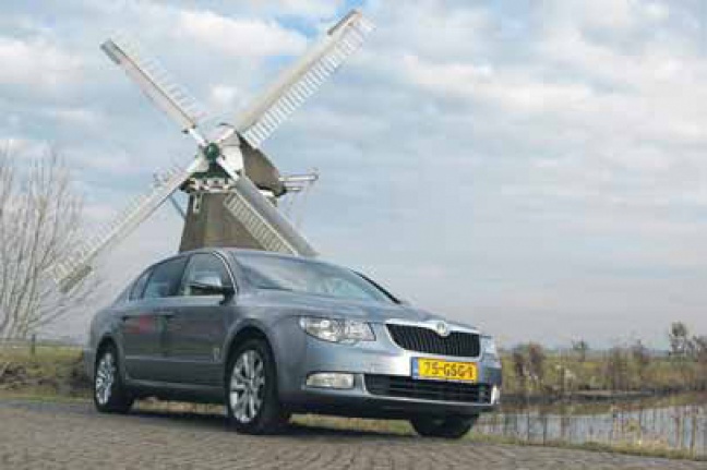 Skoda Superb 2.0 TDI Ambition 140 pk