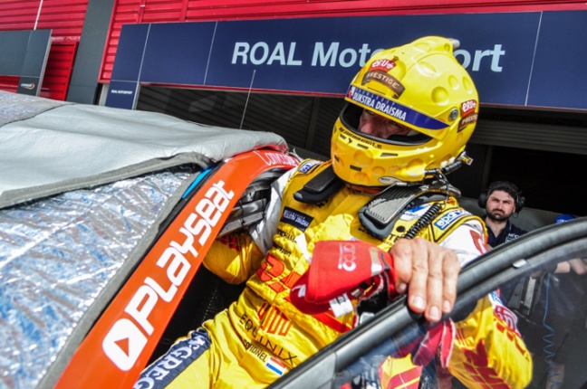 Zwaar begin voor Tom Coronel tijdens WTCC 2015