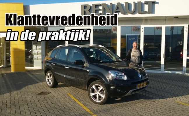 Bert bij z’n dagelijkse vervoermiddel: een Renault Koleos uit 2009